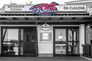 Restaurante La Rustica Front